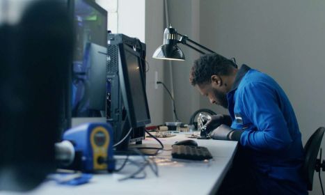 How does Carbice achieve predictable thermal performance?